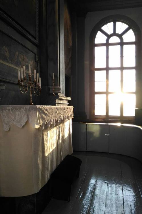 Altaret i Larsmo kyrka